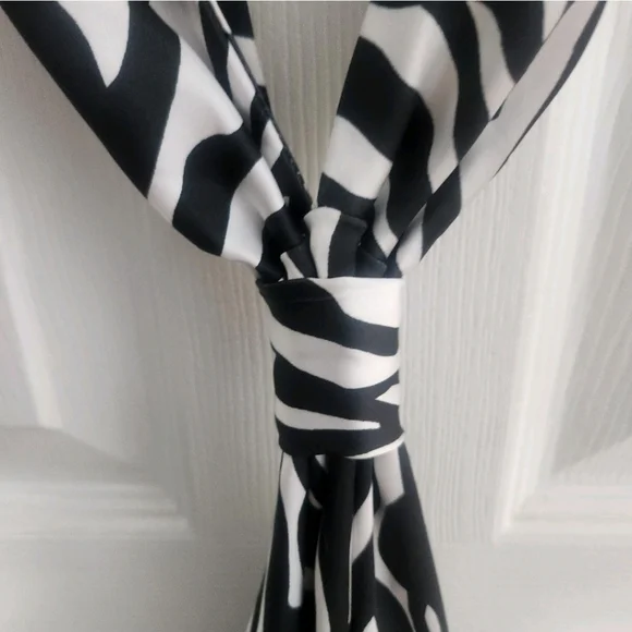 White Fox Boutique Size Small Zebra BLK Cut Out Halter Party Mini Dress $60 MSRP - Picture 3 of 8